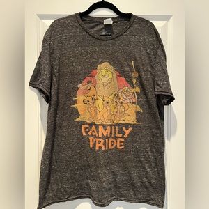 Men’s XL Lion King t shirt